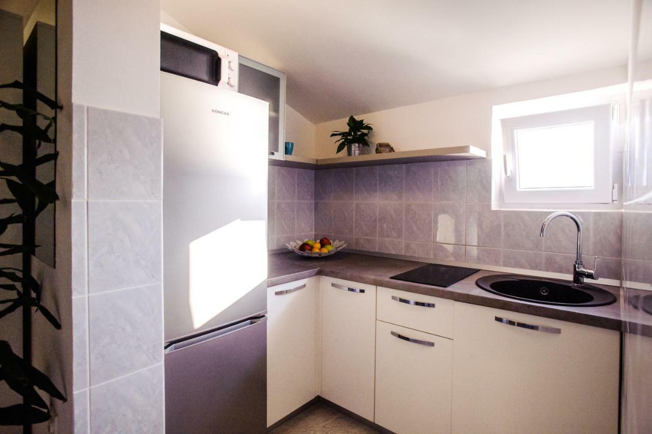 Apartments Korda L&M- Suhi Potok เยเซนิเซ ภายนอก รูปภาพ
