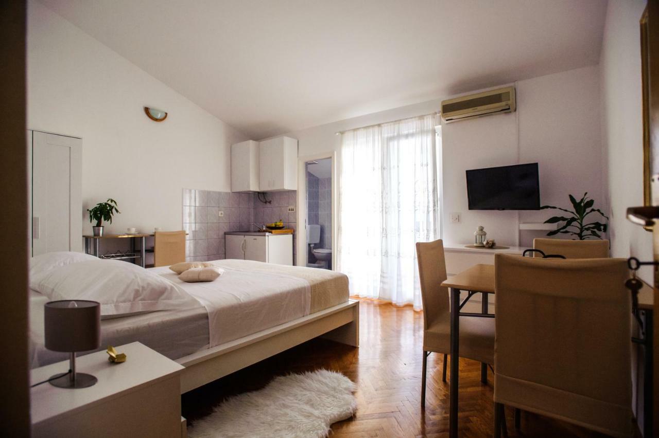 Apartments Korda L&M- Suhi Potok เยเซนิเซ ภายนอก รูปภาพ