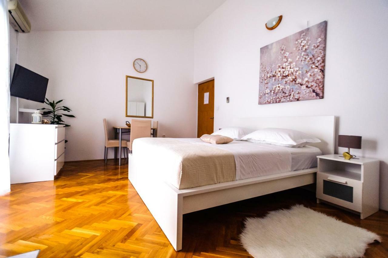 Apartments Korda L&M- Suhi Potok เยเซนิเซ ภายนอก รูปภาพ